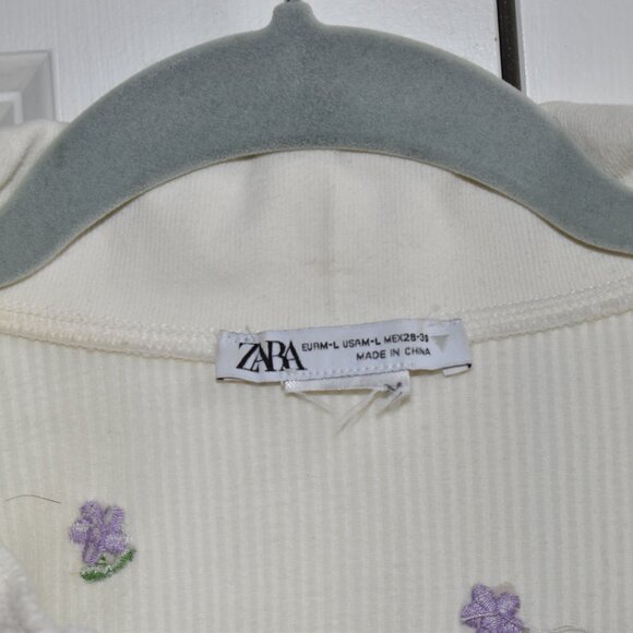 Zara Purple Flower Short-sleeve - Picture 3 of 3